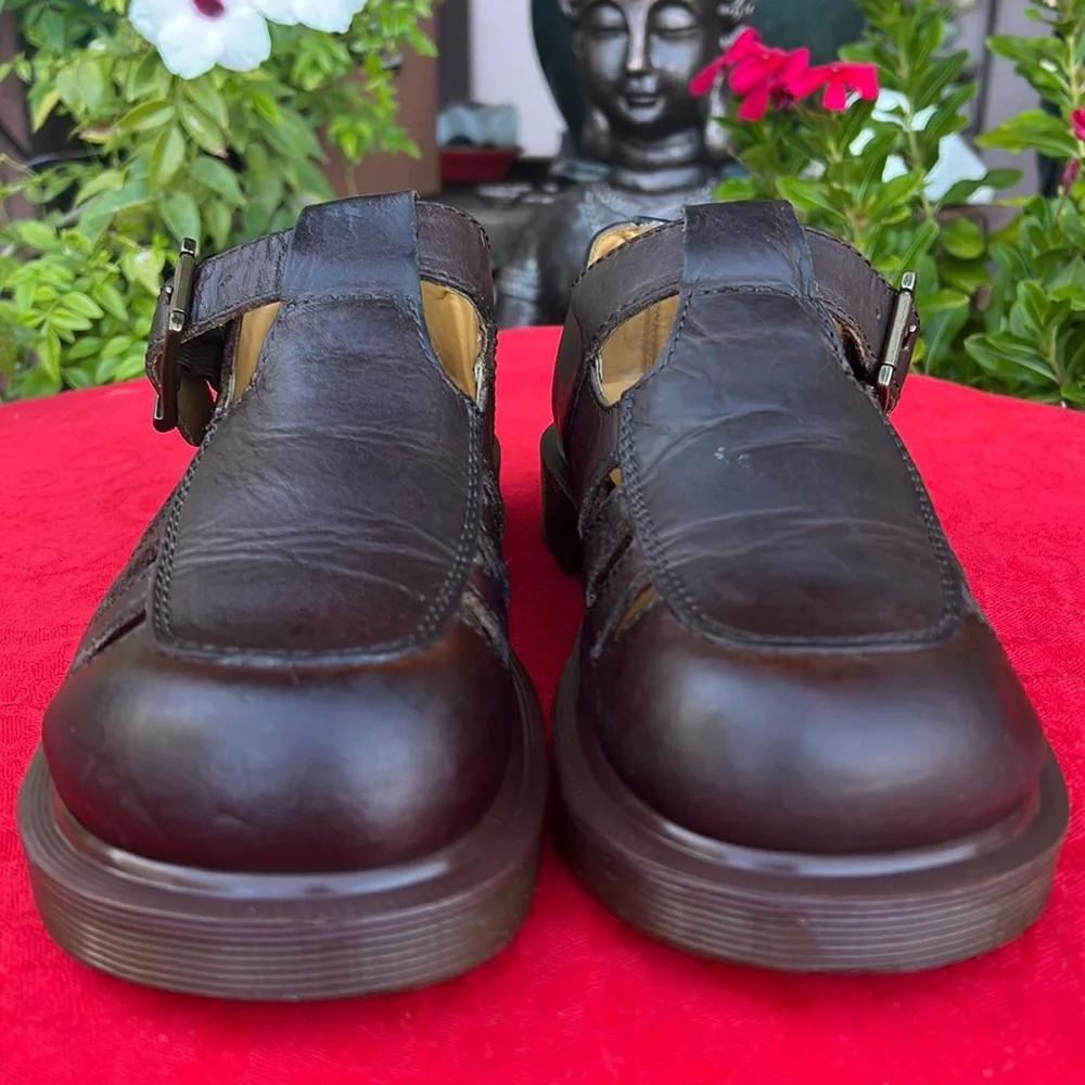 🏴󠁧󠁢󠁥󠁮󠁧󠁿 Vintage Dr. Martens MIE T-Strap Cut Out Mary Jane Loafers UK 5